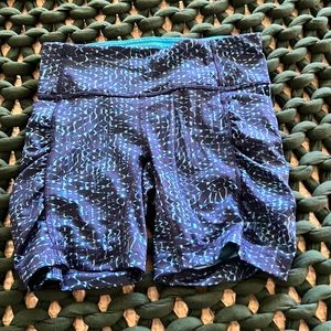 Lululemon speed track shorts in dark blue/ light blue print